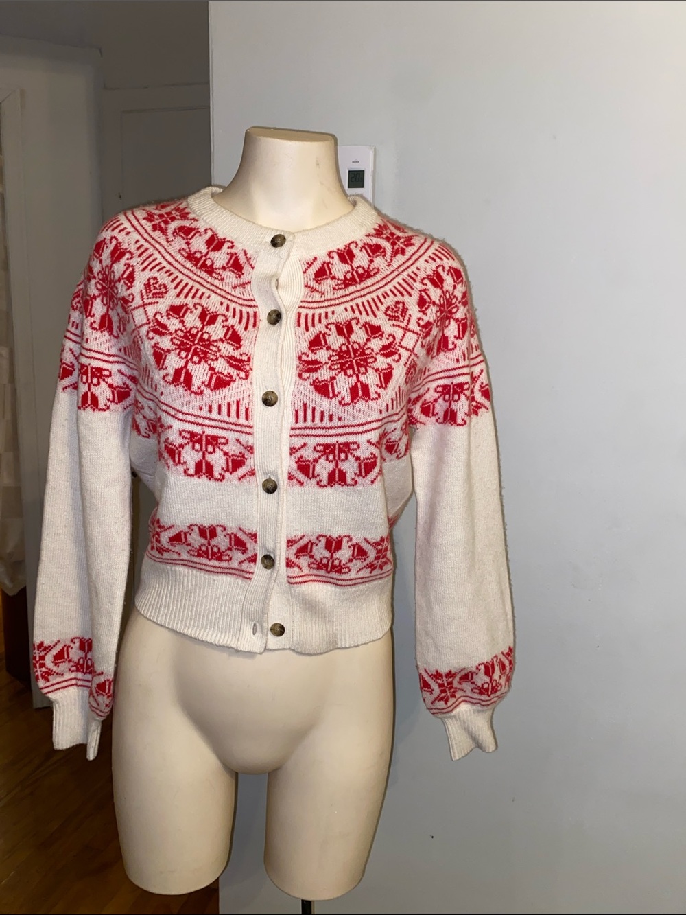 Aritzia Wilfred London Cashmere/Wool sweater cardigan Size XS -S